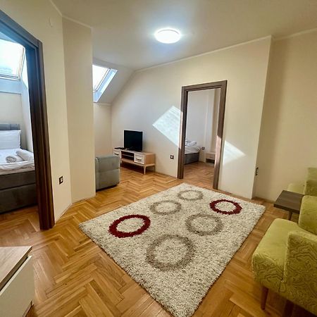 Agape Villa Apartments Novi Sad Exterior foto